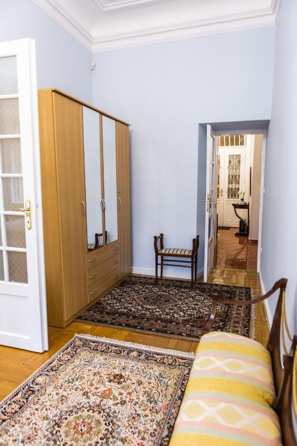 Luxury Downtown 3 Bedroom Apartment By Synagoge With Beautiful View Budapest Exterior foto